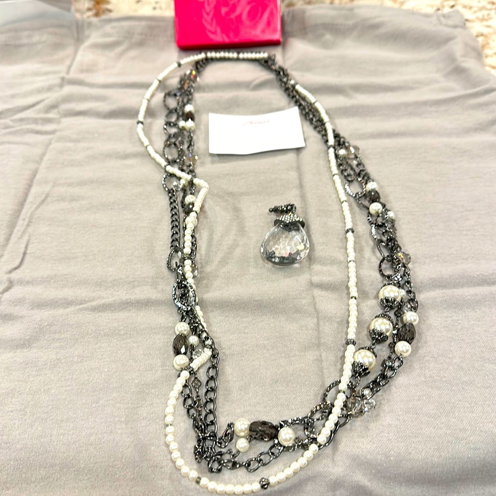 NWOT Black and Pearl 4 strand interchangeable Premiere Designs necklace